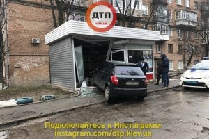 У Києві п'яний водій Skoda збив трирічну дитину
