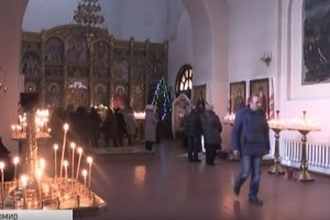 "Втікали через паркани, все погубили": У центрі Житомира невідомі викрали пожертви із собору