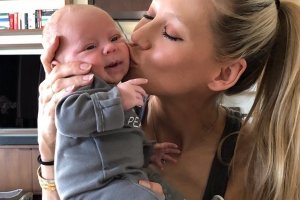 Зіркові батьки Енріке Іглесіас та Анна Курнікова вперше показали своїх дітей