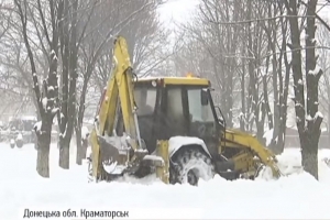 Через зимову негоду в Україні утворилися кілометрові затори: де саме