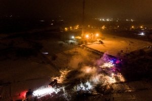 Згарище та "швидкі": що лишилось на місці аварії вертольота Мі-8 у Кременчуці – ФОТО