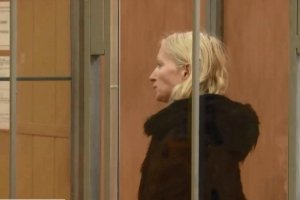 "Вдарила військового молотком по голові": як суд вирішив долю театралки у Дніпрі