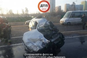 Вилетів на зустрічну: у столиці Opel протаранив мікроавтобус та Alfa Romeo – фотогалерея