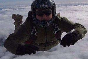 Як морські піхотинці з парашутом стрибали &ndash; ФОТО