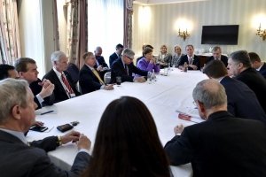 Порошенко з делегацією Конгресу США скоординували дії щодо деокупації Криму