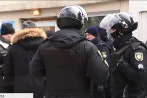 У центрі Одеси невідомі зі зброєю захопили санаторій 