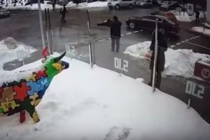 Чоловікові, який постраждав у ДТП з поліцейським автомобілем, надають медичну допомогу – поліція Києва