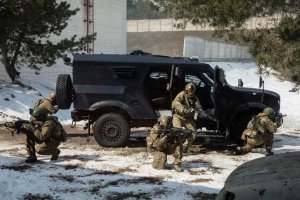 Нагородження та "звільнення заручників": на Київщині відзначили 26-ту річницю від дня створення СБУ