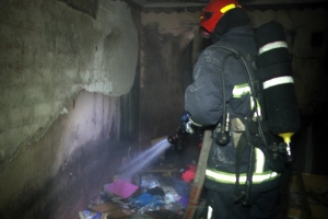 У Хмельницькому горів гуртожиток: евакуювали понад 100 студентів