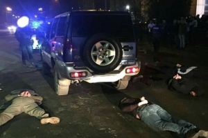 Стрілянина в Івано-Франківську: двоє осіб поранені, 11 затримані