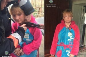 В Одесі батько посадив на ланцюг власну 27-річну доньку