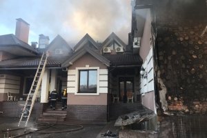 Під Києвом горів ресторанний комплекс – подробиці