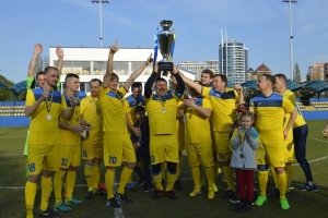Депутати проти журналістів: хто переміг у благодійному футбольному двобої