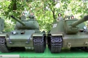 "Радіокеровані крихітки": в Одесі влаштували змагання на міні-танках
