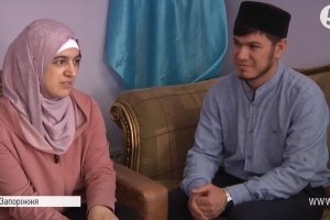 "Ми всі за мир в Україні": як сім'я кримських татар підтримує рідну культуру в Запоріжжі