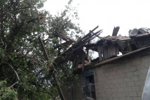 Вдруге за вихідні: ворог знову обстріляв житлові будинки Зайцевого – фото