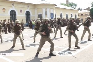 Оркестр, парадна форма, команда "струнко": яким був останній дзвоник у військовому ліцеї ім. Богуна