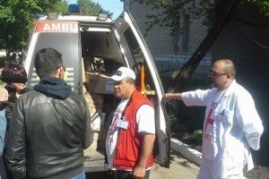 "Лікарі Майдану" передали медикаменти пораненим бійцям антитерористичної операції
