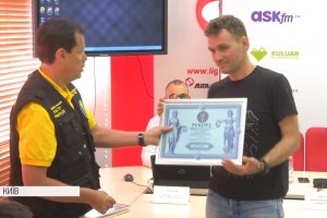 Оригінальне досягнення та порятунок альпініста: українці розповіли подробиці підкорення Евересту