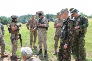 Канада має намір продовжити військову місію в Україні – Reuters