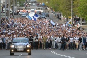 Дніпропетровські "ультрас" вп'яте зібрали гроші для допомоги українським військовим