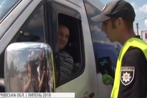 Перевірки маршруток: за 5 днів поліція затримала 10 водіїв напідпитку