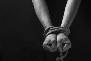 В інтернатах на Житомирщині та Запоріжжі тримали в рабстві людей з інвалідністю