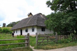 До кінця червня в Україну повернеться тепла погода