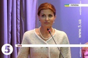 Дружина Президента привітала випускників Київського медуніверситету