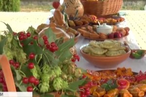 Фестиваль вареників у Сумах: як готували та поїдали смаколики з шоколадом та вишнями