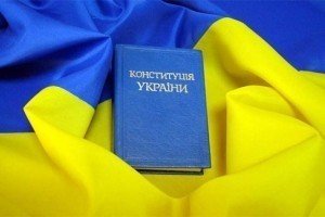 Українські чільники відзначили День Конституції покладанням квітів до пам'ятника Пилипу Орлику