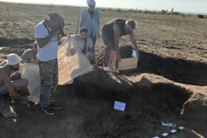 На Херсонщині археологи розкопали стародавнє поховання воїна