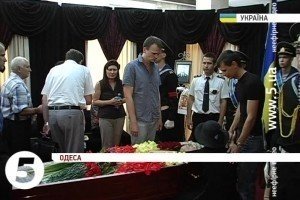Одеса попрощалась із загиблим від кулі снайпера майором ЗСУ