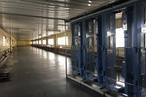 Електричка через Білорусь та спецзахист: один день з життя працівника ЧАЕС – ФОТО