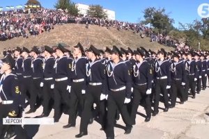 Посвята, присяга, покладання вінків на Дніпро: як гартують першокурсників морської академії