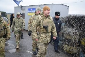 Наєв проінспектував оновлені блокпости на Донеччині – ФОТО