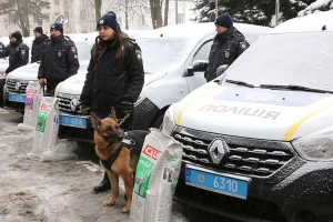 Кінологи та криміналісти в регіонах отримали 29 новеньких автомобілів – включення