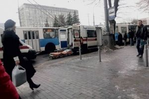 У вінницькому тролейбусі розірвалося колесо: 3-х пасажирів госпіталізовано – фото