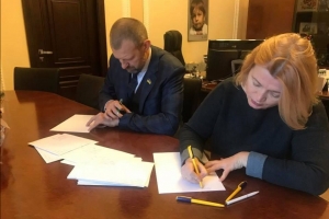 #НапишиЛистНашим: Геращенко закликала писати листи українським полоненим, заручникам і політв'язням
