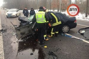 Під Києвом на Гостомельській трасі маршрутка потрапила в потрійну смертельну ДТП – подробиці