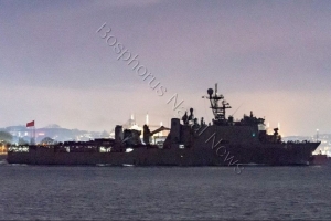 У Чорне море увійшов десантний корабель США Fort McHenry – фото