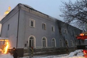У Києві палає Києво-Печерська Лавра – фото, відео
