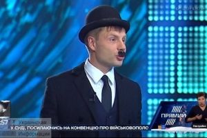 Нардеп Гончаренко прийшов на прямий ефір у костюмі Чарлі Чапліна – фото