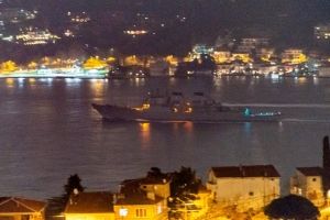 Donald Cook прямує в Чорне море: з'явилися кадри, як американський есмінець проходив Босфор