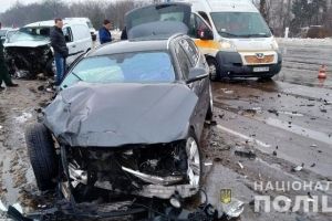 ДТП на Житомирщині: внаслідок зіткнення перекинувся автомобіль конвойної служби, 2 постраждалих 