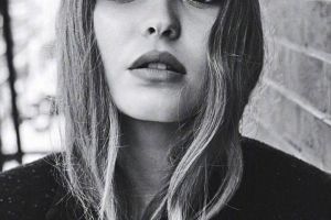 Ніжні кучері й мереживо: донька Джонні Деппа й Ванесси Параді знялася в чуттєвій фотосесії для Vogue