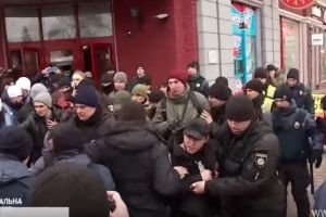 Сутички в Києві: у поліції заявили, що затримані на Подолі не мали стосунку до акції "Хто замовив Гандзюк"