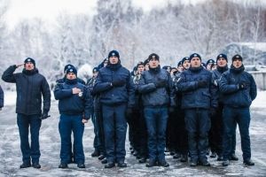 Сутички в Києві: поліцейські запустили в мережі флешмоб "Я – Бандера!"