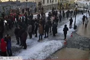 Любителі "легких політичних грошей" опинилися в безглуздому становищі через фейкові мітинги