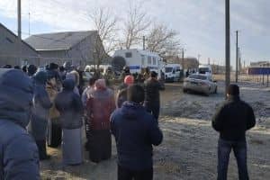 У Криму 3-х кримських татар забрали до відділку прямо з дому 